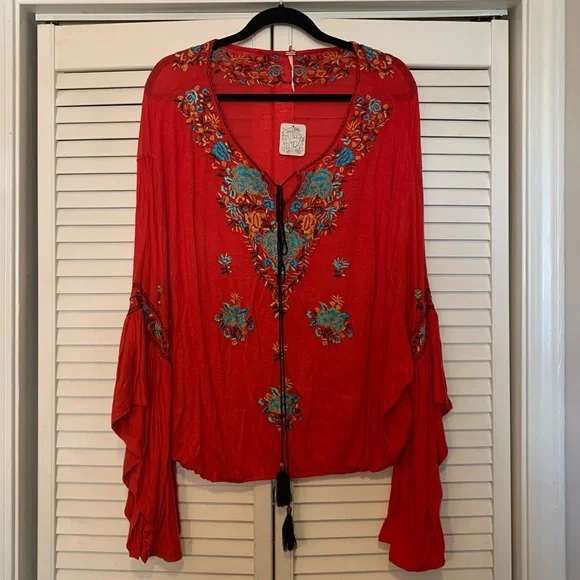 Free People Bohemian Red Embroidered Billowy Puff Bell Sleeve Top NWT - Picture 4 of 8
